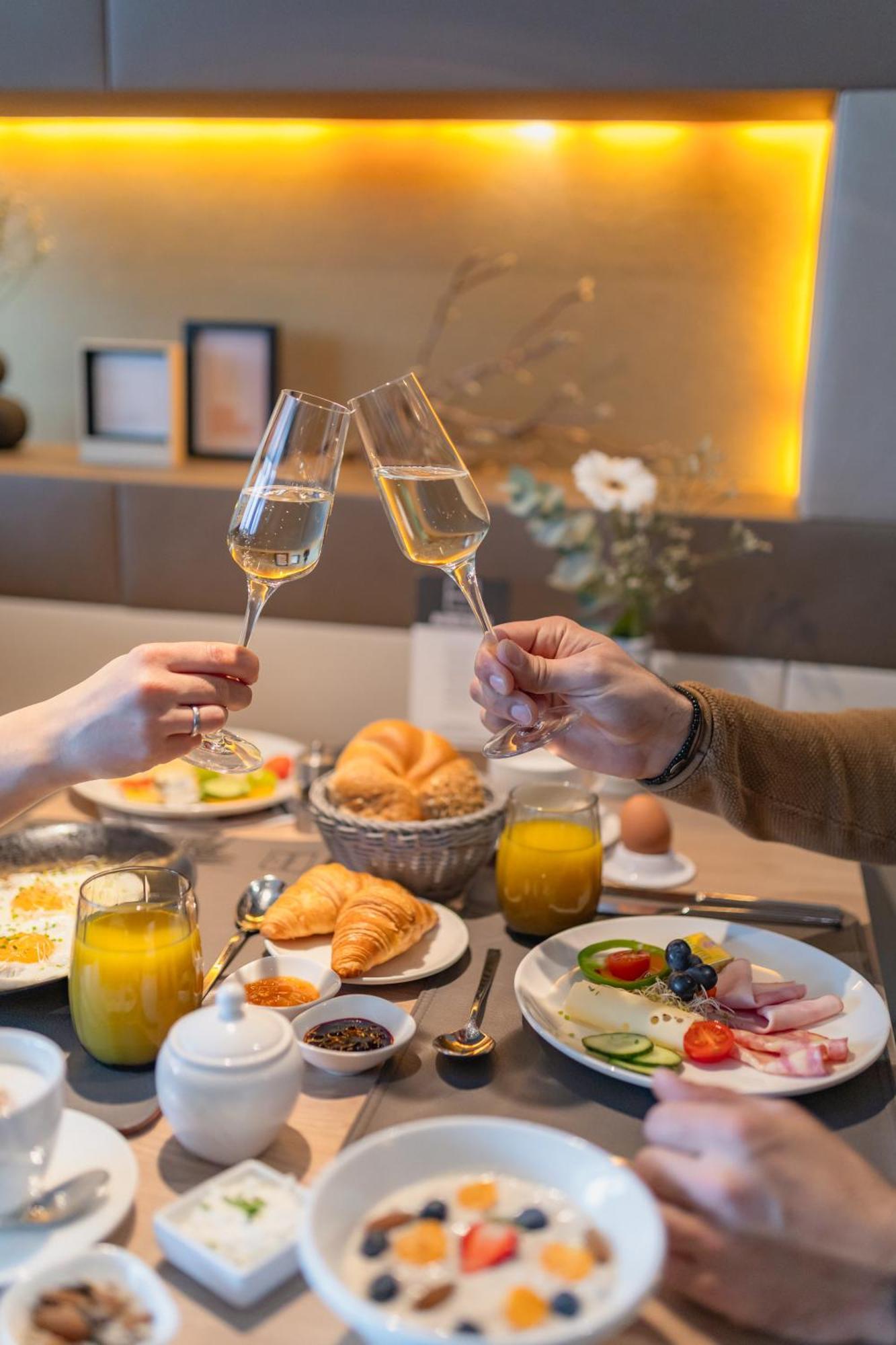 Hotel Kowald Loipersdorf Лойперсдорф бай Фюрстенфелд Екстериор снимка